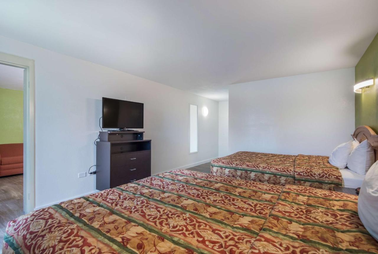 Hotel Oriskany Extérieur photo